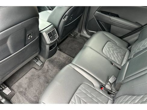 Used 2023 Kia Sportage X-Line AWD/4WD image 12