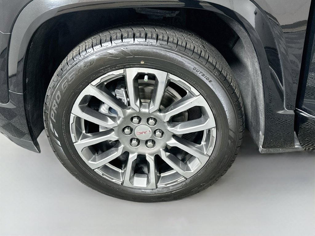 Used 2023 GMC Acadia Denali w/ Denali Ultimate Package FWD image 31