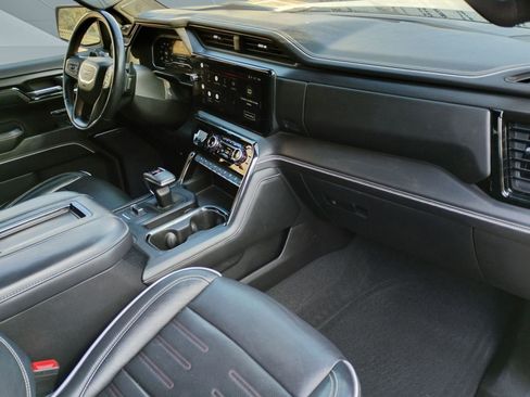 Used 2022 GMC Sierra 1500 AT4X image 33