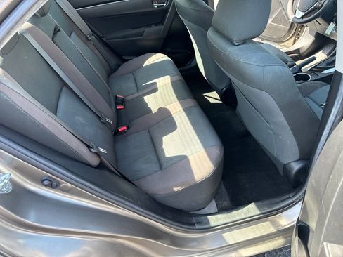Used 2019 Toyota Corolla LE FWD image 34