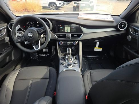 New 2025 Alfa Romeo Giulia AWD image 17