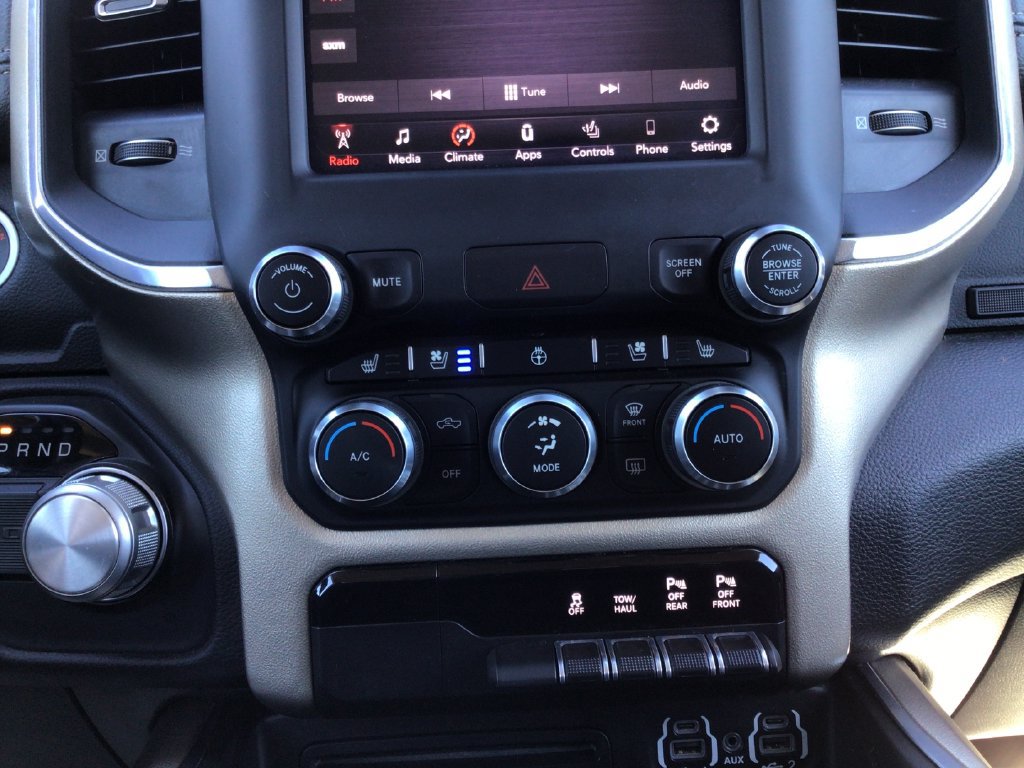 Used 2019 RAM 1500 Laramie RWD image 19
