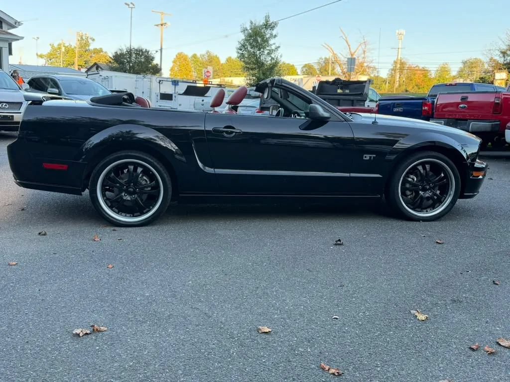 Used 2006 Ford Mustang GT Premium RWD image 14