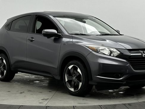 Used 2018 Honda HR-V EX image 3