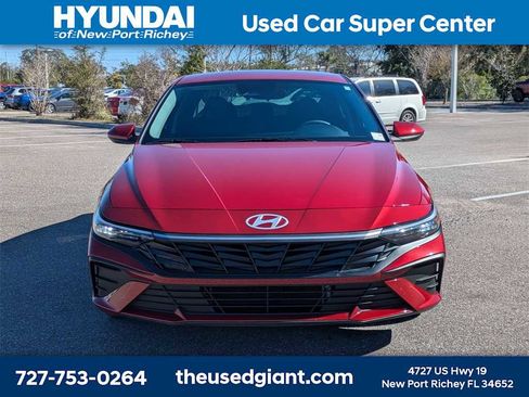 Certified 2024 Hyundai Elantra Blue image 8