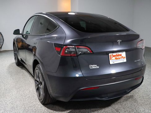 Used 2025 Tesla Model Y Long Range AWD/4WD image 9