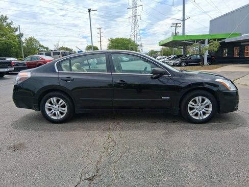 Used 2010 Nissan Altima Hybrid Sedan FWD image 4