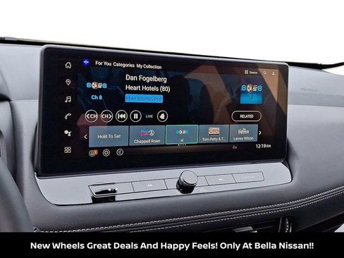 New 2025 Nissan Rogue SL w/ Tech Package AWD/4WD image 18