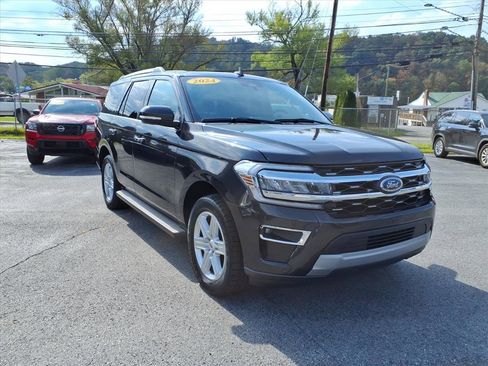 Used 2024 Ford Expedition Limited image 6