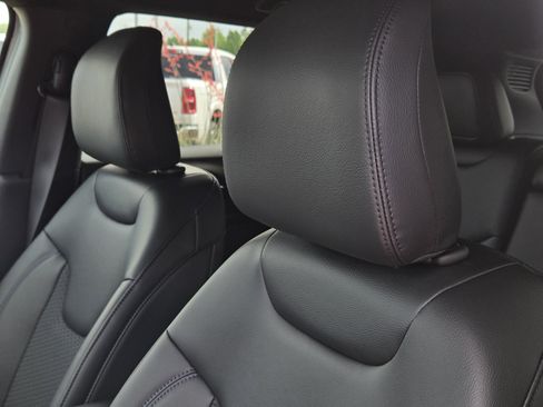 New 2026 Jeep Compass Latitude AWD/4WD image 16