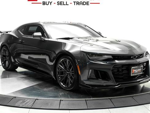 Used 2018 Chevrolet Camaro ZL1 RWD image 3