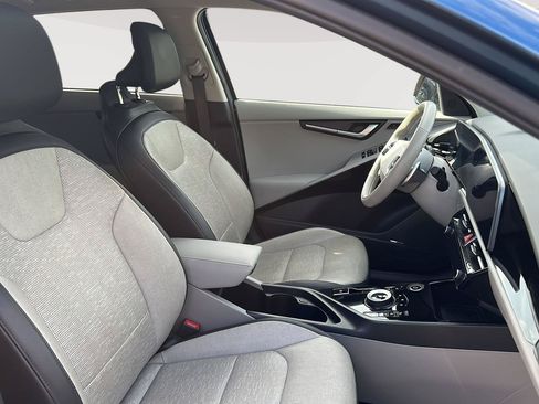 Used 2023 Kia Niro Wave w/ Wave Preserve Package FWD image 13