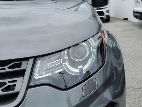 Used 2019 Land Rover Discovery Sport HSE AWD/4WD image 9