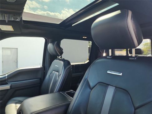 Used 2018 Ford F250 Platinum w/ Platinum Ultimate Package image 15