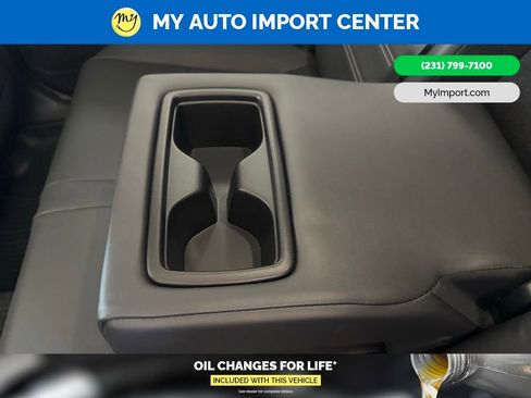 Used 2022 Toyota RAV4 Limited AWD/4WD image 24
