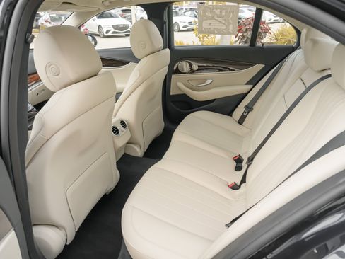 Used 2023 Mercedes-Benz E 350 Sedan image 35