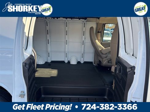 New 2025 Chevrolet Express 3500 Work Van image 29