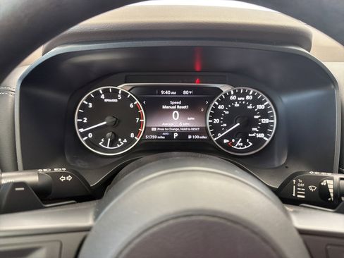 Used 2023 Nissan Rogue S image 9