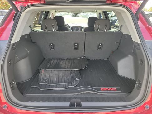 Used 2019 GMC Terrain SLE w/ Driver Convenience Package FWD image 7