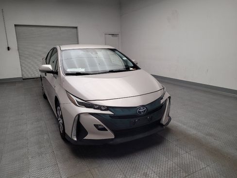Used 2017 Toyota Prius Prime Plus w/ Carpet Mat Package FWD image 14