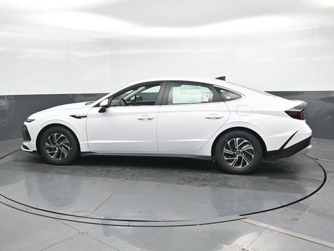 New 2026 Hyundai Sonata Blue FWD image 8