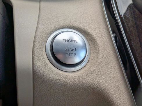 Used 2018 Mercedes-Benz C 300 Sedan image 24