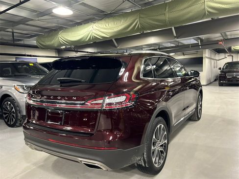 Used 2023 Lincoln Nautilus Reserve w/ Equipment Group 201A image 2