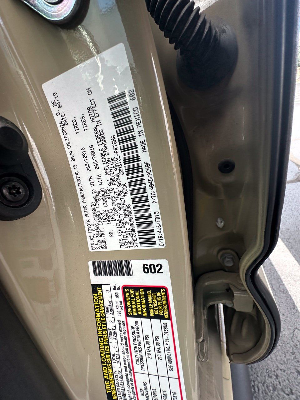 Used 2019 Toyota Tacoma TRD Off-Road AWD/4WD image 10