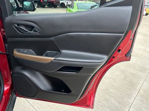 Used 2023 GMC Acadia SLE w/ Driver Convenience Package image 20