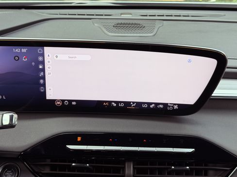 Used 2025 Buick Enclave Preferred FWD image 32
