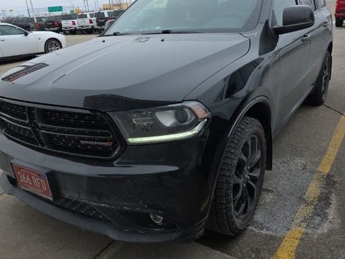 Used 2019 Dodge Durango SXT image 2