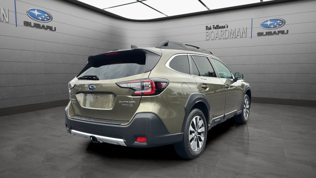 Used 2025 Subaru Outback Limited AWD/4WD image 5