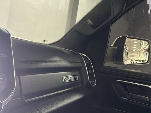 Used 2023 RAM 1500 Laramie AWD/4WD image 18