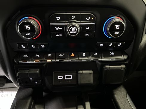 Certified 2019 Chevrolet Silverado 1500 LTZ w/ LTZ Premium Package image 21