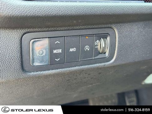 Used 2025 Chevrolet Traverse Z71 AWD/4WD image 26