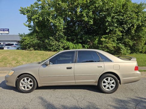 Used 2003 Toyota Avalon XL FWD image 1
