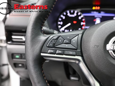 Used 2024 Nissan Sentra SR w/ SR Premium Package FWD image 15