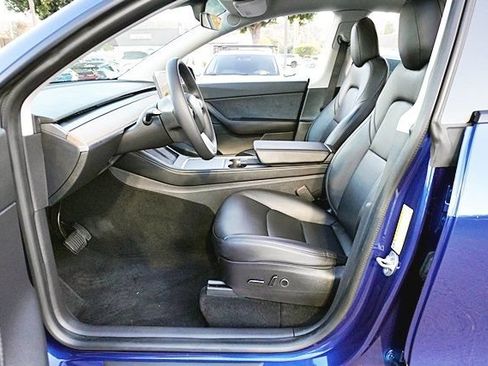 Used 2021 Tesla Model Y Long Range AWD/4WD image 21