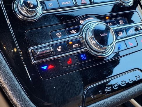 Used 2022 Lincoln Corsair Reserve w/ Equipment Group 201A image 5