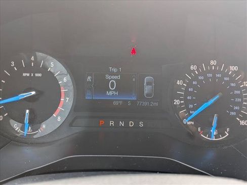 Used 2017 Ford Edge SE FWD image 11