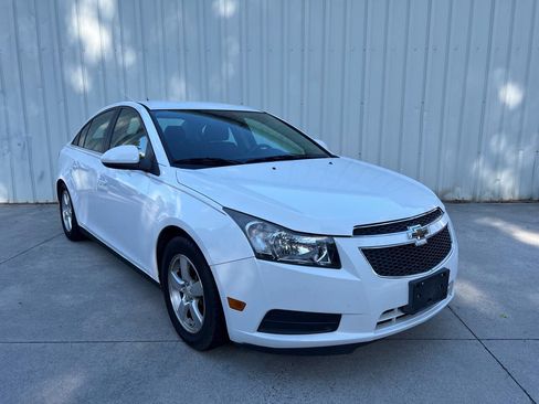 Used 2014 Chevrolet Cruze LT FWD image 1