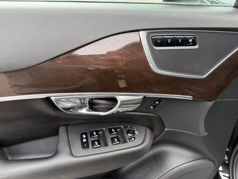 Used 2019 Volvo XC90 T6 Momentum w/ Advanced Package AWD/4WD image 18