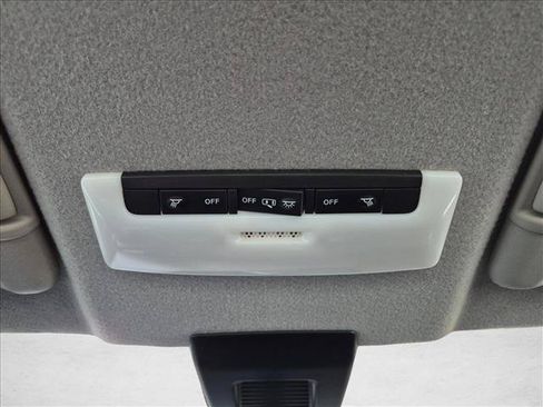 Used 2022 Nissan Kicks SR w/ Interior Electronics Package FWD image 15