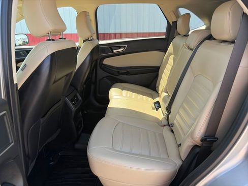 Used 2022 Ford Edge SEL AWD/4WD image 38