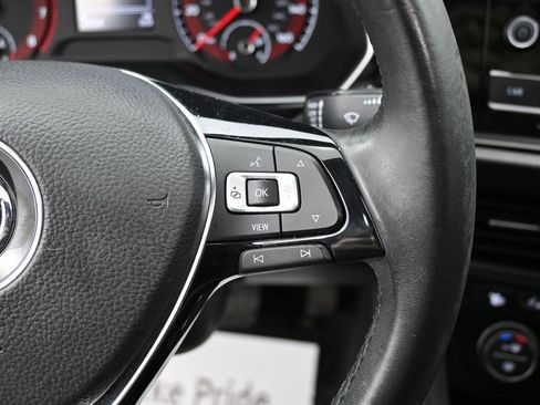 Used 2019 Volkswagen Jetta SE w/ Cold Weather Package image 20