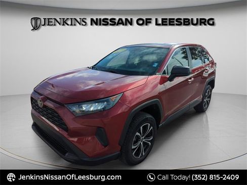 Used 2022 Toyota RAV4 LE image 1