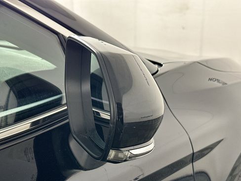 Used 2023 Toyota Camry SE image 10