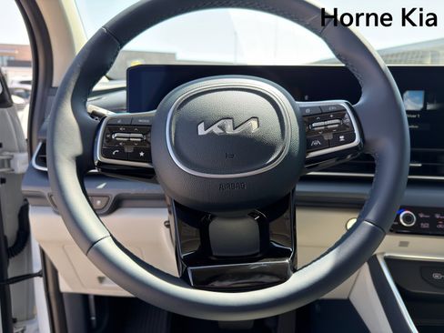 New 2026 Kia Carnival EX FWD image 13