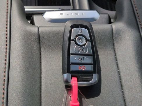 New 2025 Ford Expedition Max Active image 34