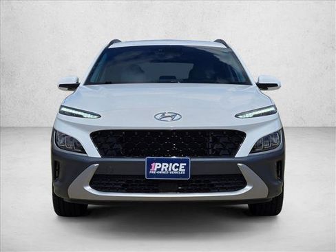 Used 2023 Hyundai Kona Limited FWD image 2